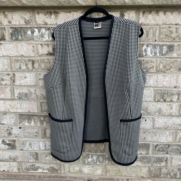 Vintage Black and White Women's Vest - Picture 1 of 6